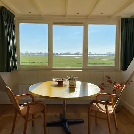Amsterdam Garden Bed & Breakfast *